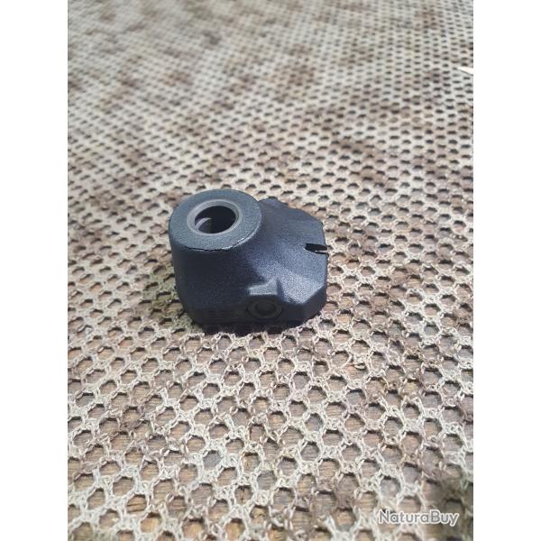 embase DLG TACTICAL se fixant sur rail picatinny pour mettre une grenadire type QD pour sangle