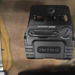 holosun model AEMS panneau solaire neuf