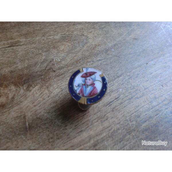 attache boutonni�re �mail