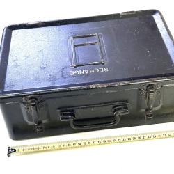 Valise militaire ancienne en m&eacute;tal WW1 WW2