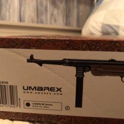 PACK MP40 LEGENDS  C02 BlowBack  + 5  cartouches + biberon 1000 billes acier CALIBRE :4,5 mm