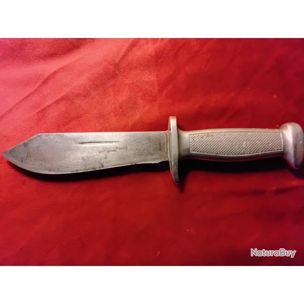 Couteau des chantiers de jeunesse.