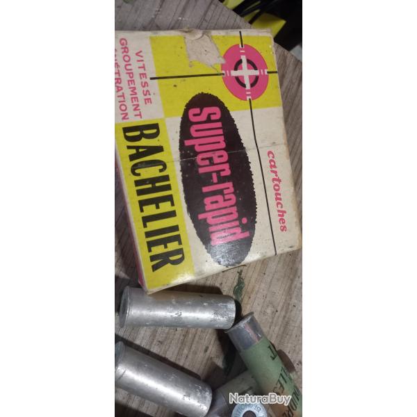 deux anciennes boites de cartouches