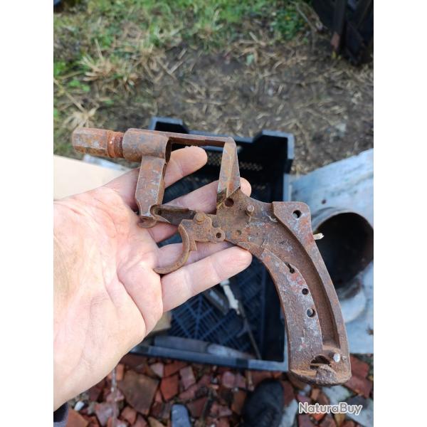 Carcasse revolver probable 1887 mas