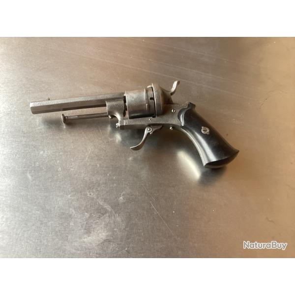 Revolver  broche