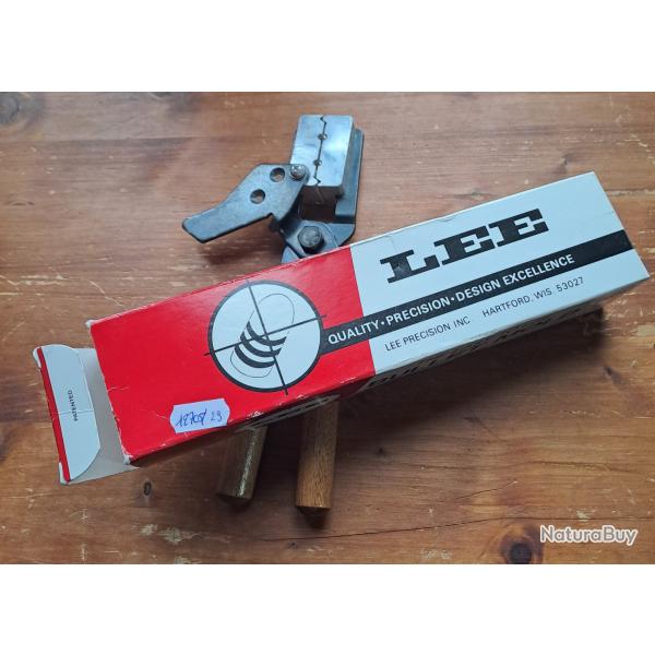 Moule LEE � deux cavit�s pour fondre des balles rondes de cal. .451