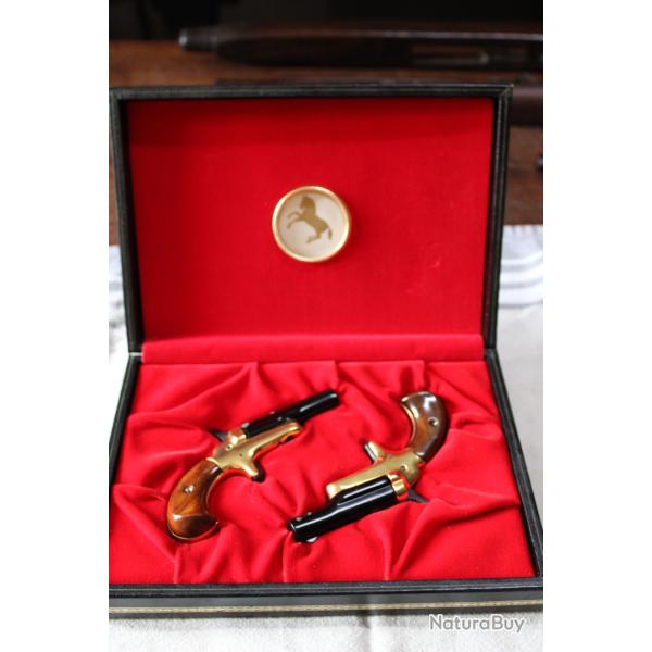 Pistolets COLT Derringer Fourth Model + coffret 2 pices.