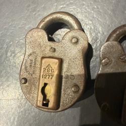 LOT CADENAS ANGLAIS MILITAIRE ESTAMPILL&Eacute; BROAD ARROW