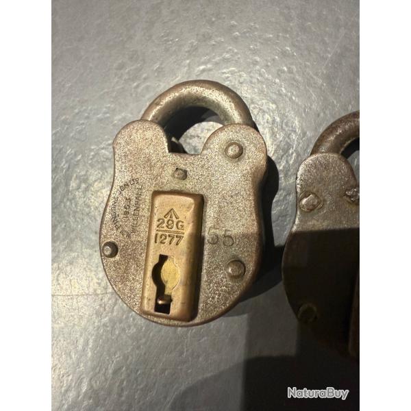 LOT CADENAS ANGLAIS MILITAIRE ESTAMPILL� BROAD ARROW