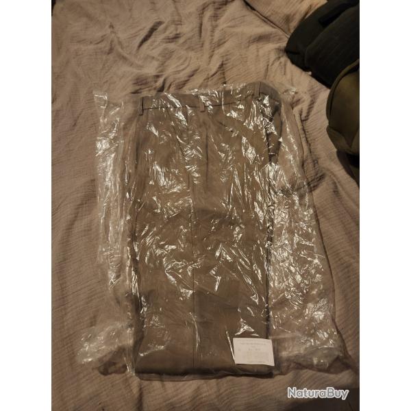 Pantalon c�r�monie taille L