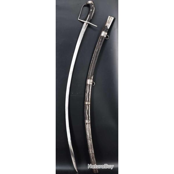 SABRE MODLE 1752 D'OFFICIER DES HUSSARDS HONGROIS DE L'ARME DU ROI LOUIS XV, France Ancienne Monar