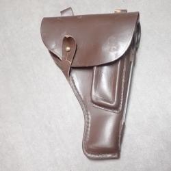 Étui en cuir Makarov avec sa baguette de nettoyage