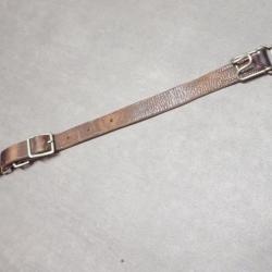 Bélière réglementaire pour le port du sabre suisse avec passant.