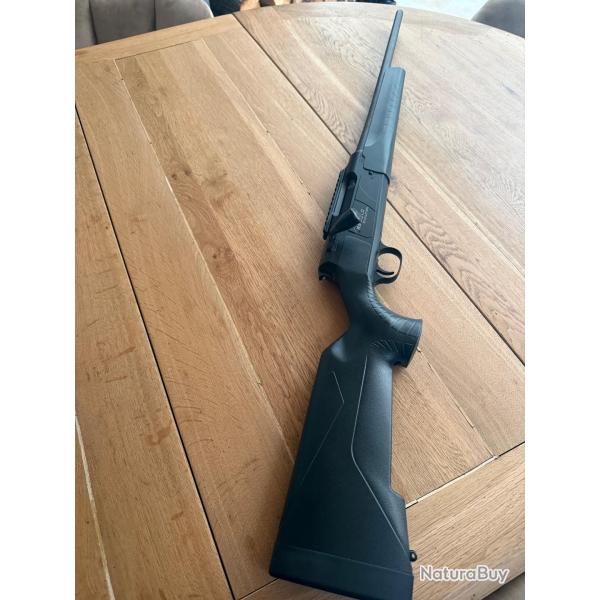 CARABINE LIN�AIRE STRASSER RS SOLO EVO POLYMERE NOIR 9.3x62 SANS ORGANE DE VIS�E CANON FILET� M14