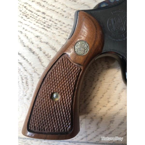 Pour S&W K / L square butt, plaquettes d'origine.