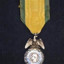 MEDAILLE MILITAIRE 2° TYPE SECOND EMPIRE-SIGNEE BARRE-CAMPAGNES ITALIE-CRIMEE-CHINE-MEXIQUE-1870/71