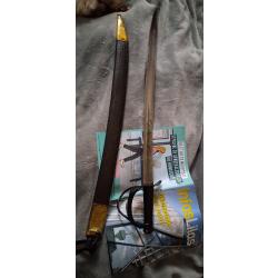 RARE VARIANTE D'UNE cuillere A POT TYPE MLE 1833 AVEC ANCRE DE MARINE.avec fourreau