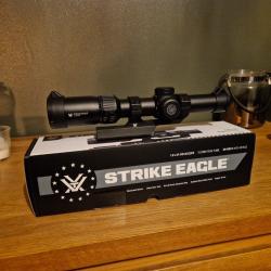 Vortex Strike Eagle 1-8 x 24 AR-BDC3 avec montage Vortex