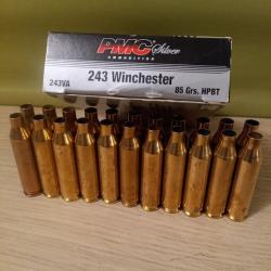 Lot de 22 &eacute;tuis .243 Win., nettoy&eacute;s, d&eacute;samorc&eacute;s.