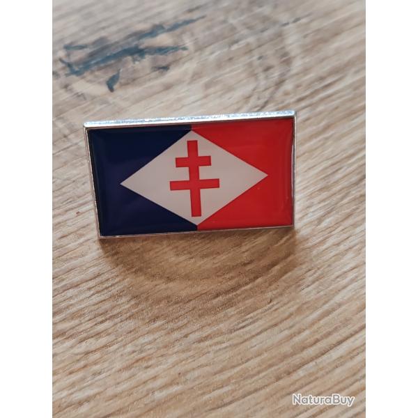 INSIGNE MTAL " FRANCE 2 EME DB"