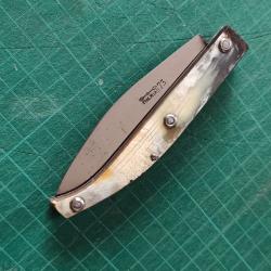 Couteau canif THERIAS Neuf de Stock, ancienne fabrication 1 lame corne