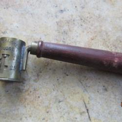 poudre noir plomb rechargement dosettes graduées plus courte tireur fusil chasse pistolet chasseur