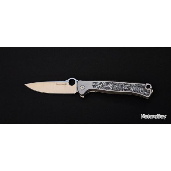 SpydercoSlym C271TIP  Couteau de poche titane & fibre de carbone, lame M390
