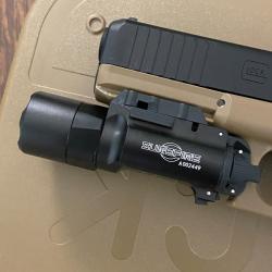 Lampe X300 Airsoft pour Glock 17 NEUF