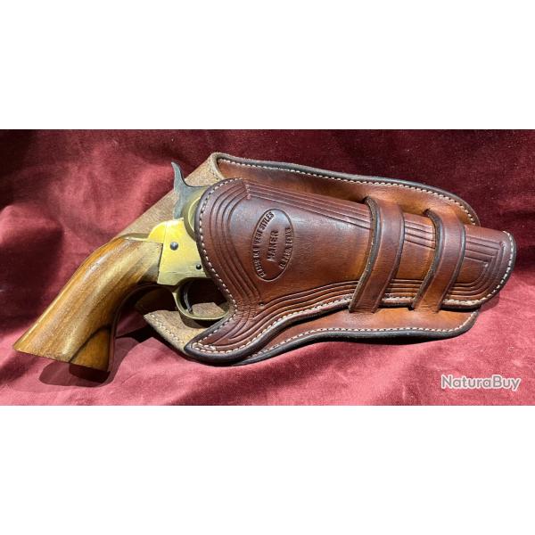 Holster cowboy droitier type cross draw fabriqu par Classic old West styles el Paso texas