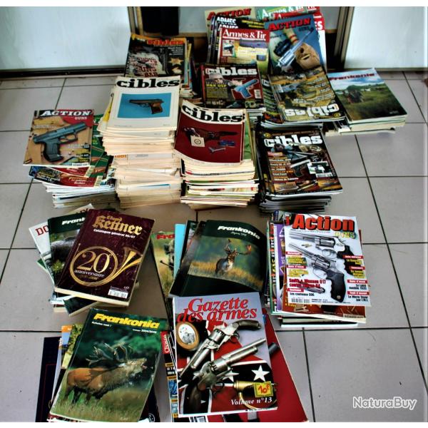 lot de magazines cibles ..actions..gazette ...catalogues ...etc
