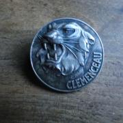Insigne Porte Avions CLEMENCEAU 1980. 30mm. Aéronavale Marine ORIGINAL