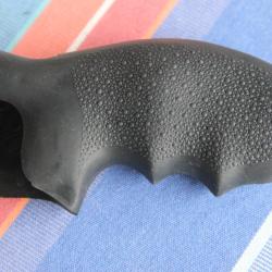 Poign&eacute;e Hogue pour revolver S&W K et L Round Butt