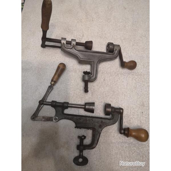 LOT DE DEUX SERTISSEURS