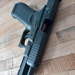 9mm PAK GLOCK 17 gen 5 + malette + lance fus&eacute;e + 2 &eacute;couvillons de nettoyage