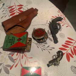 collection ancien accessoires pistolet jouet holster