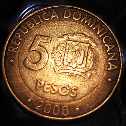 R&eacute;publique dominicaine , piece de 5 pesos 2008  ttb bi metal