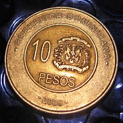 R&eacute;publique dominicaine , piece de 10 pesos 2008  ttb bi metal