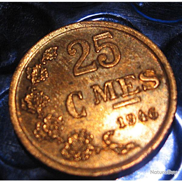 luxembourg  , piece de 25 centimes  de 1946 ttb diametre 19 mm bronze