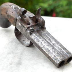 Pistolet coffre à double canon à percussion calibre 11 mm  - XIX vente en l'état - IFS25BUL002