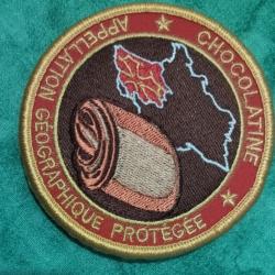 Ecusson , patch brodé cho colatine