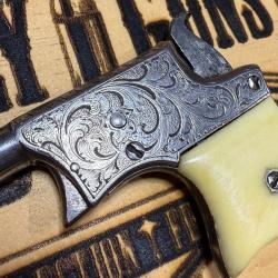 ! BAISSE DE PRIX ! Tr&egrave;s rare remington vest pocket 22 grav&eacute; d'usine plaqu&eacute; argent !