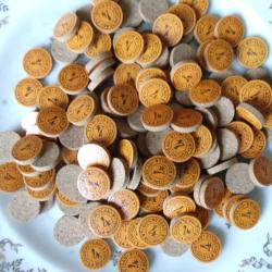 Lot de 100 rondelles liège nominatives en calibre 16 , n°4.