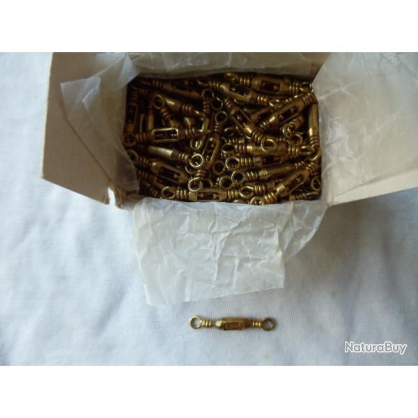 Lot de 85 �merillons anglais � anneaux en laiton poli  , taille n�3 longueur 25mm.