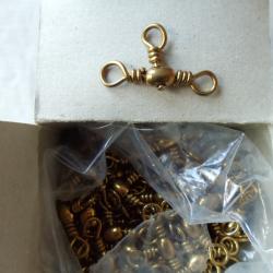 Lot de 65 &eacute;merillons anglais , pater- noster, dor&eacute;s , taille n&deg;3/0 longueur 40mm