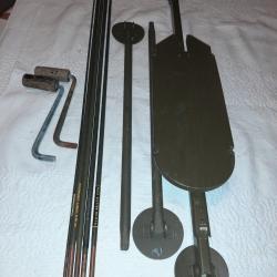 Sac avec sections d'antenne et Si&egrave;ge de g&eacute;n&eacute;ratrice Militaria US GN 58 A GY