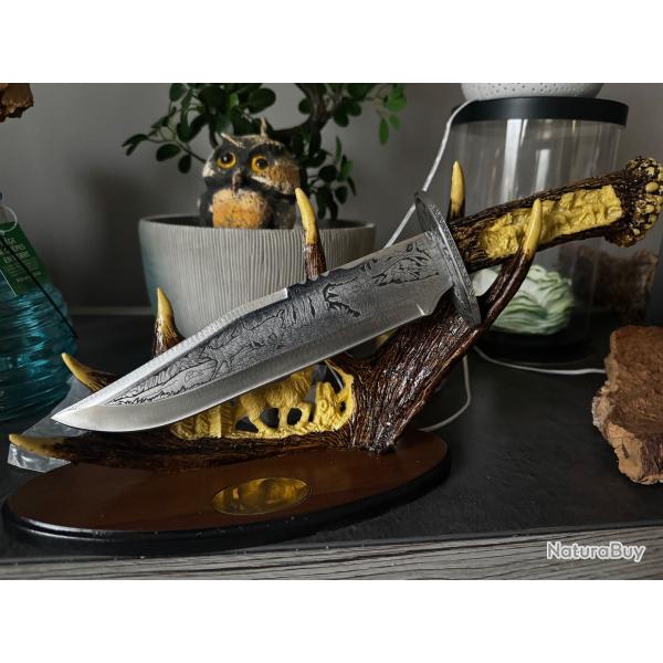 Couteau - dague cerf avec support- cadeau