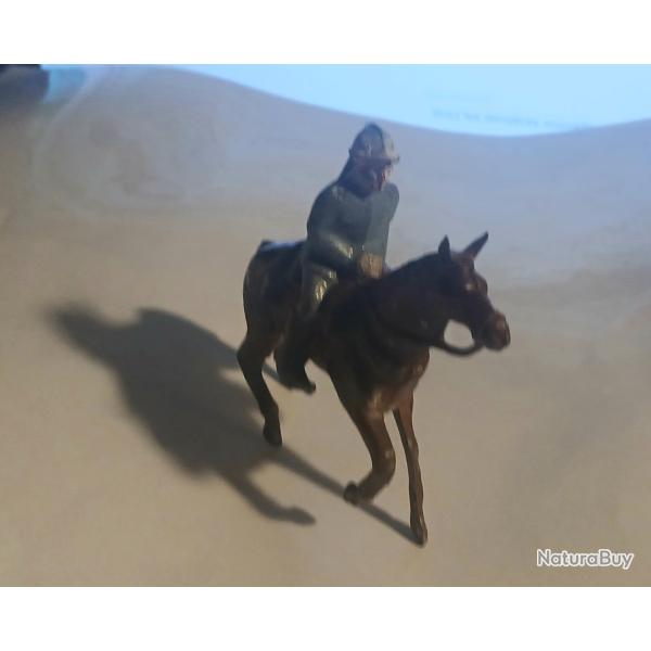 CAVALIER CARABINIER POILU 14-18 EN M�TAL