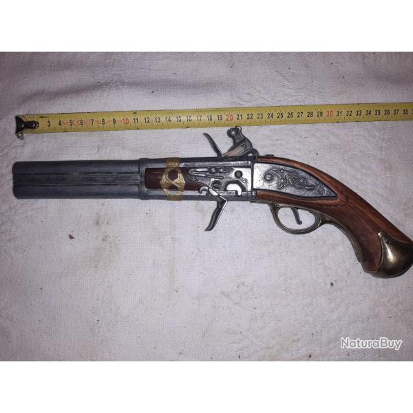 Reproduction pour dcoration pistolet  silex double canon tournant