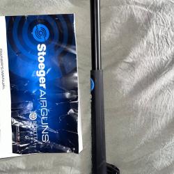 Pack Stoeger Mod X20 synthétique 4.5 mm (20 joules) Plus sacoche