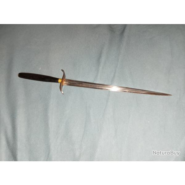 Dague de prostitu�e grande